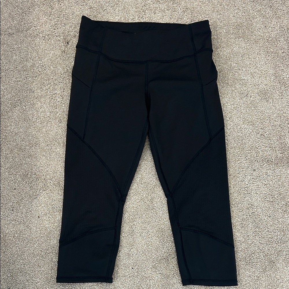 Black Athletic Capri Leggings